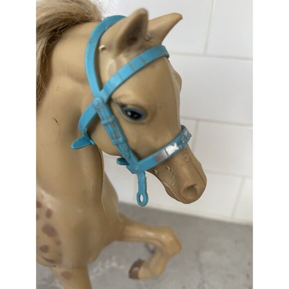 Vintage Barbie doll Sun Runner Western Horse Saddle And Some Accessories Bridle - Picture 4 of 6